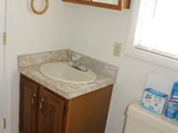 6 Jonathan Cir, Worcester, MA 01604