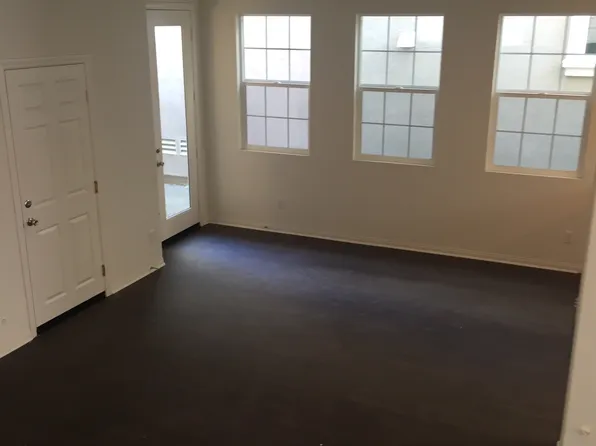 6040 Snapdragon St #1, Eastvale, CA 92880