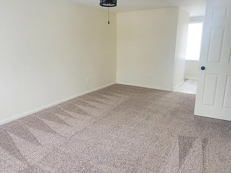 Wimbleton Dr — Photo 17