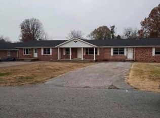 205 Strathmoor Blvd, Paducah, KY 42001