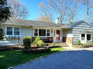 27 Dogwood Ln, Sag Harbor, NY 11963