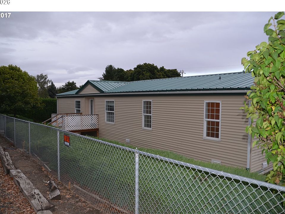 2nd image of 265 NW 4th St