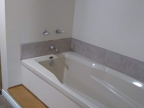 5th image of 2127 Vista Grande Pl