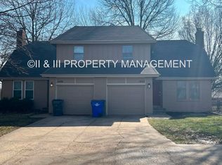 1420 E Penrose Ln, Olathe, KS 66062