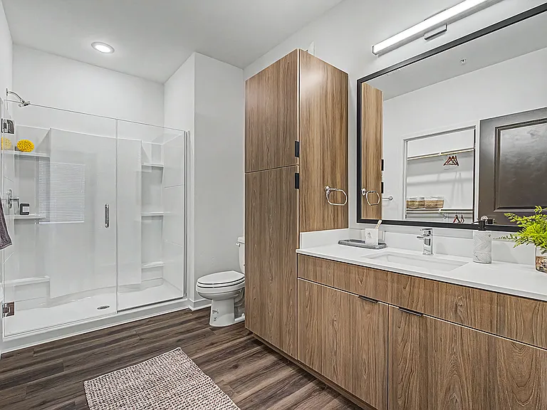The Logan Luxury Apartments — Photo 26