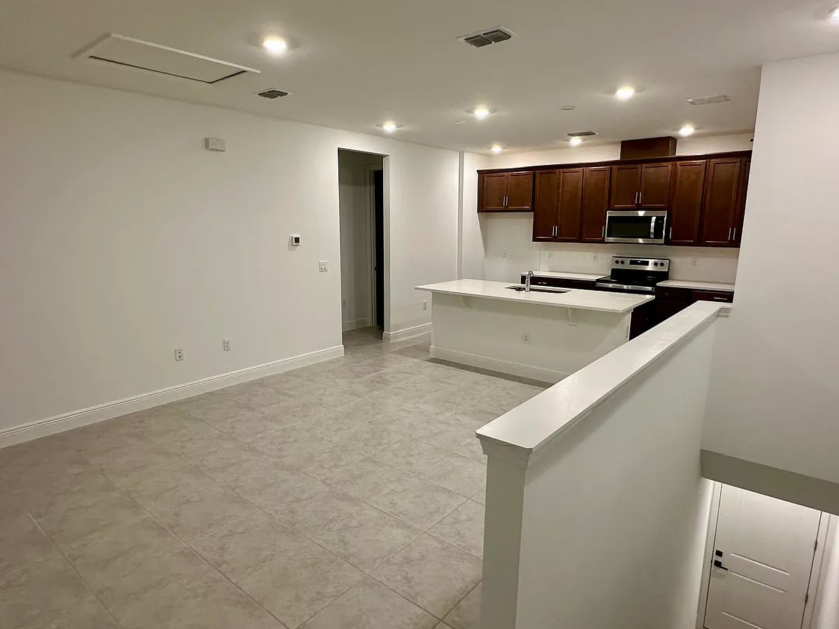 Building Photo - 13719 Lippman Aly #1