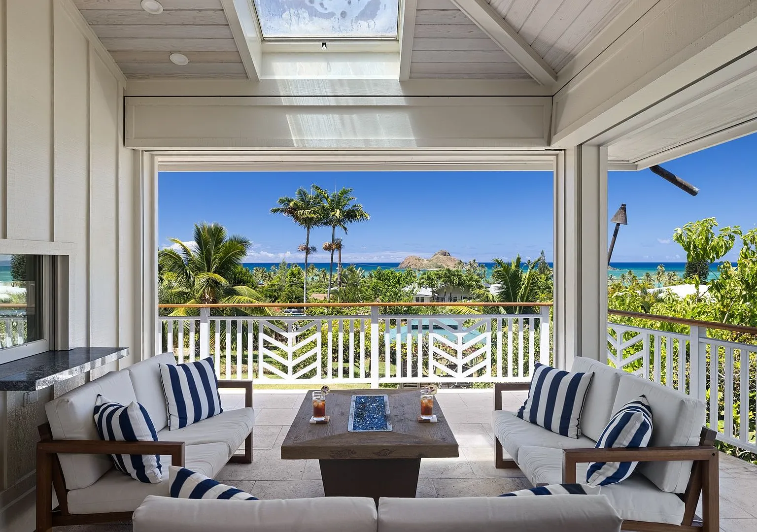 Leaf House: Lux w/ Pool, Ocean Views & Lanai — Photo 4