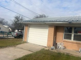 321 W Grogan St, Hamilton, TX 76531