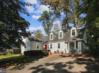 606 Timber Ln, Falls Church, VA 22046