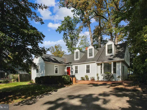 606 Timber Ln, Falls Church, VA 22046