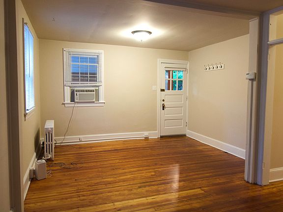 3rd image of 327 Valley Brook Rd