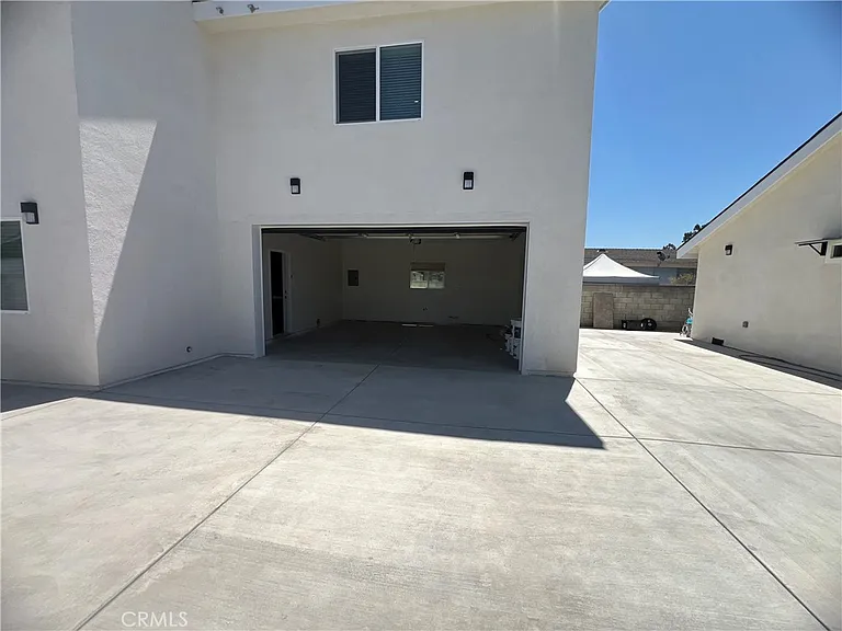 3811 Live Oak St — Photo 2