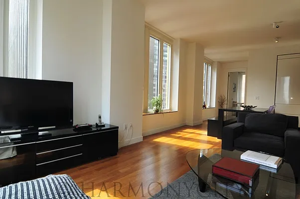 Sold by Harmonycity Corp. | media 6
