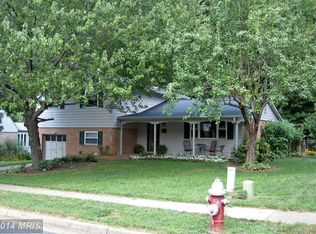 5201 Richardson Dr, Fairfax, VA 22032