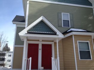 82 3rd St APT 1W, Manchester, NH 03102