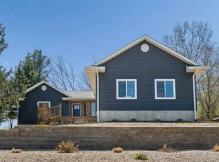 2698 Hidden Valley Trl NE, Solon, IA 52333