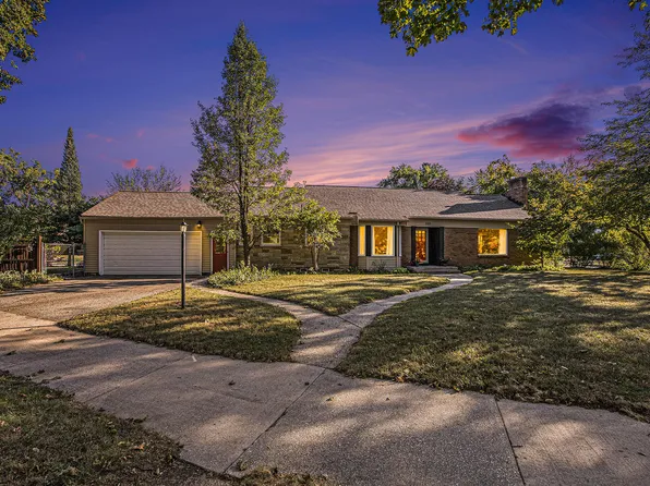 510 Cheshire Dr NE, Grand Rapids, MI 49505