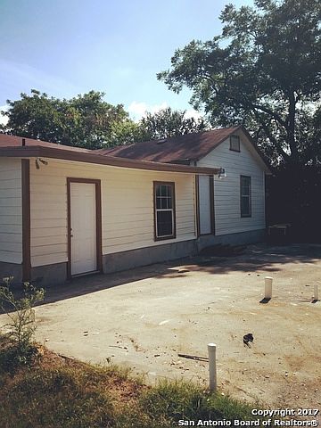 2nd image of 632 Monticello Ct