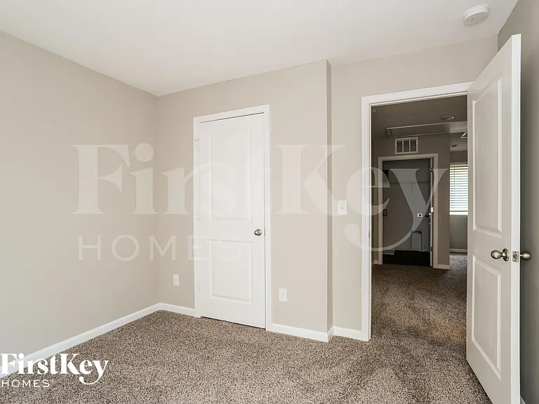 5615 Cobblestone Glen Dr — Photo 12