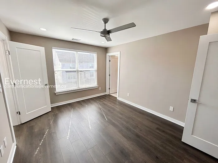 305 Jeffries Way — Photo 10