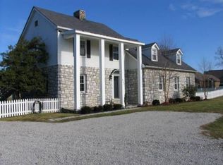 940 Huntertown Rd, Versailles, KY 40383