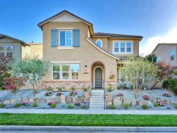 21746 Deer Grass Dr, Escondido, CA 92029