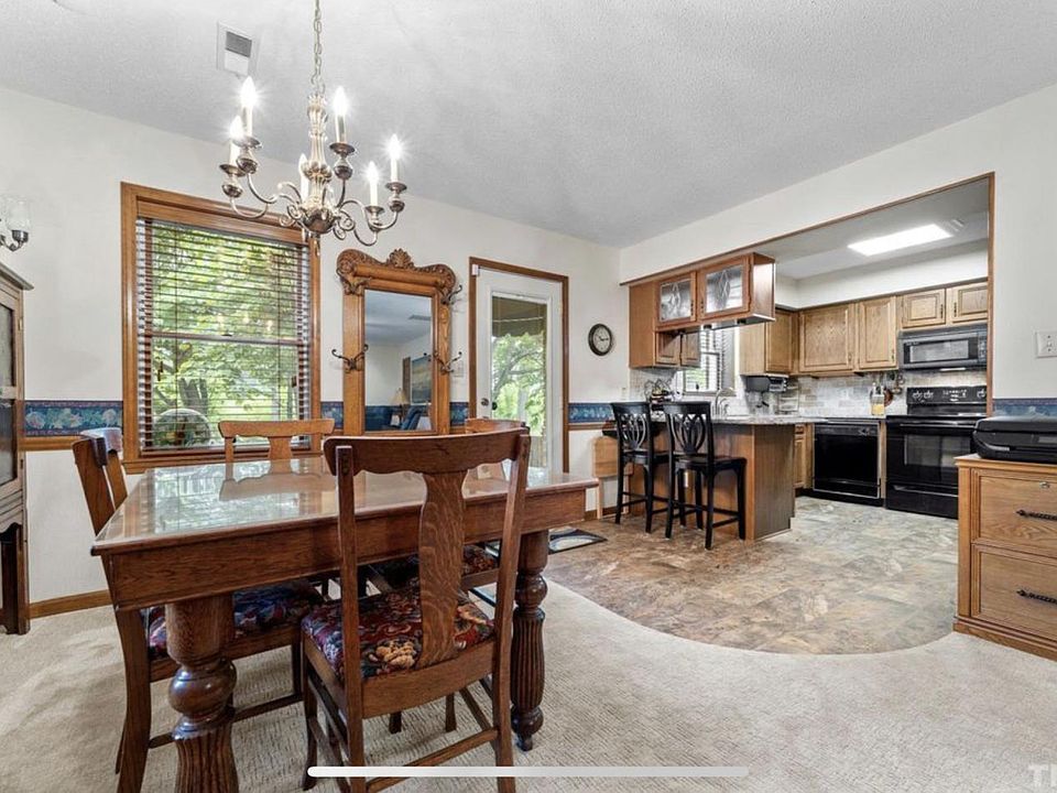 1st image of 525 Wildwood Ln