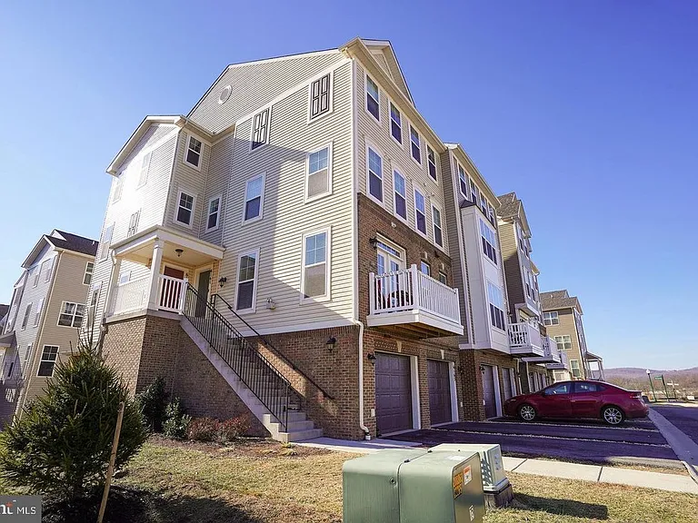 6163 Margarita Way — Photo 3