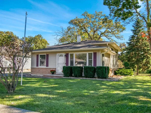745 Geddes Ave, Winthrop Harbor, IL 60096