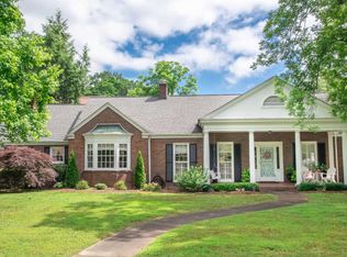 205 Hilldale Dr, Chattanooga, TN 37411