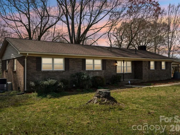 839 Oak Grove Rd, Kings Mountain, NC 28086