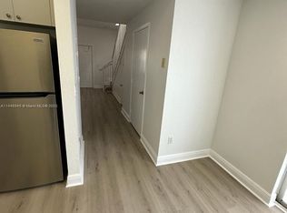 537 SW 2nd St, Miami, FL 33130