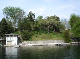 N9579 Horseshoe Ln, Mukwonago, WI 53149