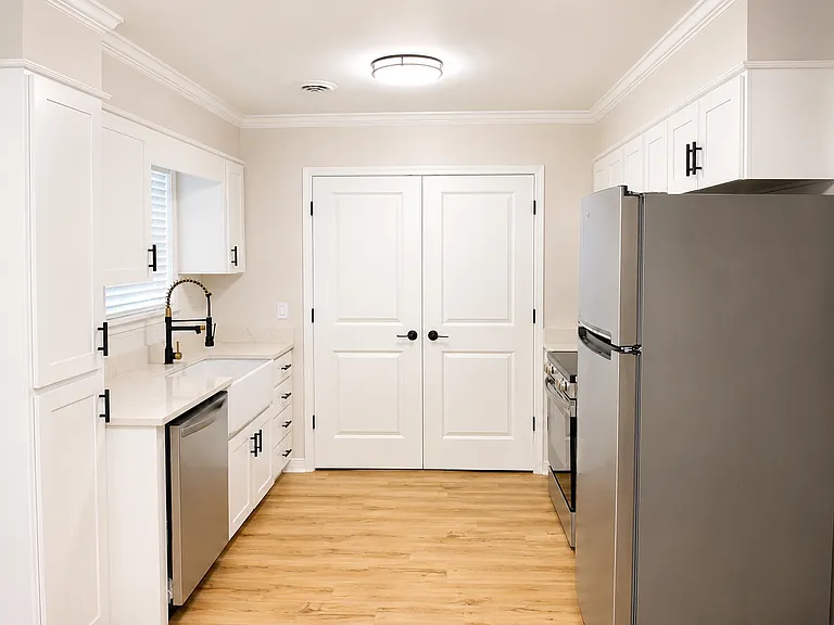 1197 College Hill Rd — Photo 3