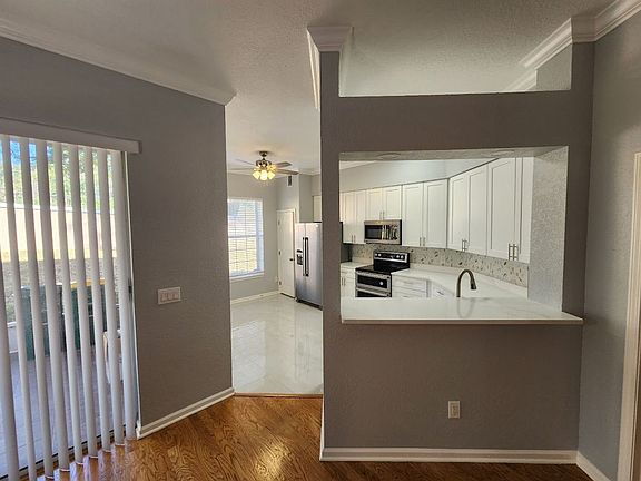 4th image of 7511 Bay Port Rd #5