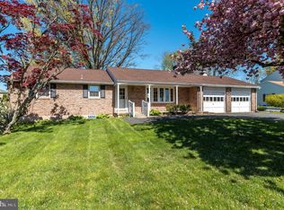 65 Hawthorne Ave, Gilbertsville, PA 19525