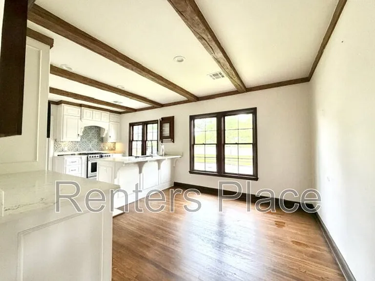 1904 S Yorktown Ave — Photo 11