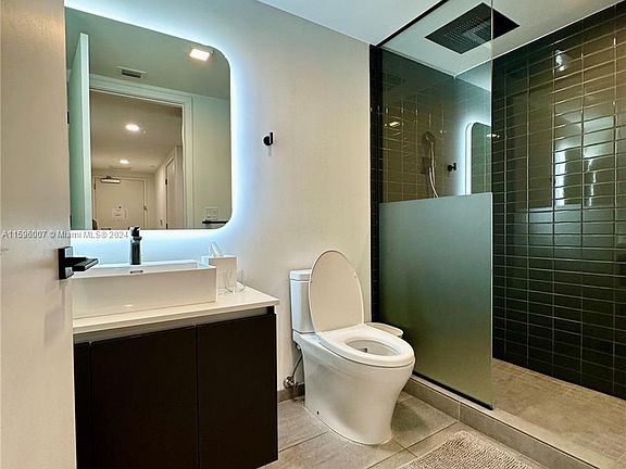 5th image of 227 NE 2nd St #1511