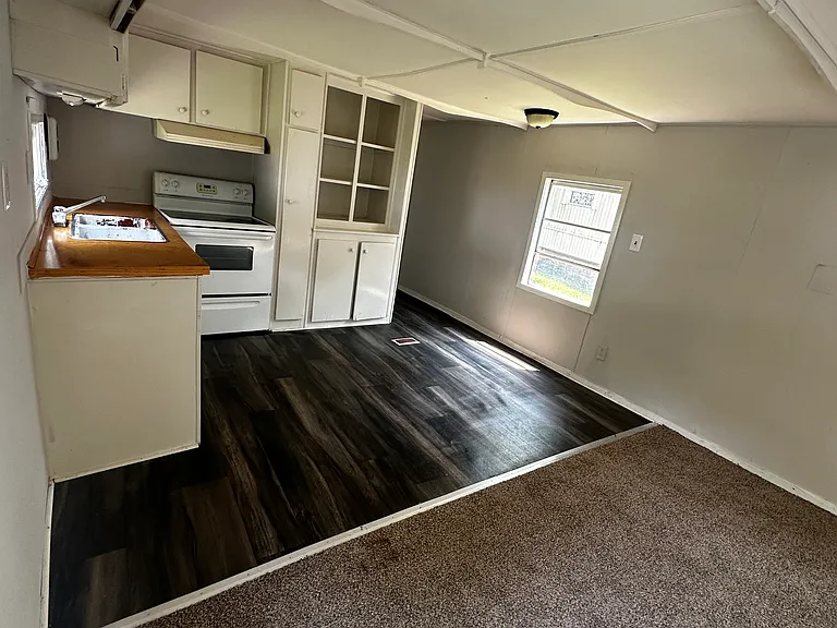 4440 New Walkertown Rd #A-8 — Photo 5