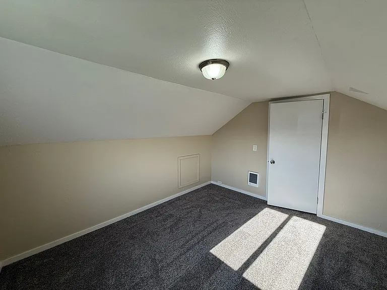 2306 J St — Photo 16