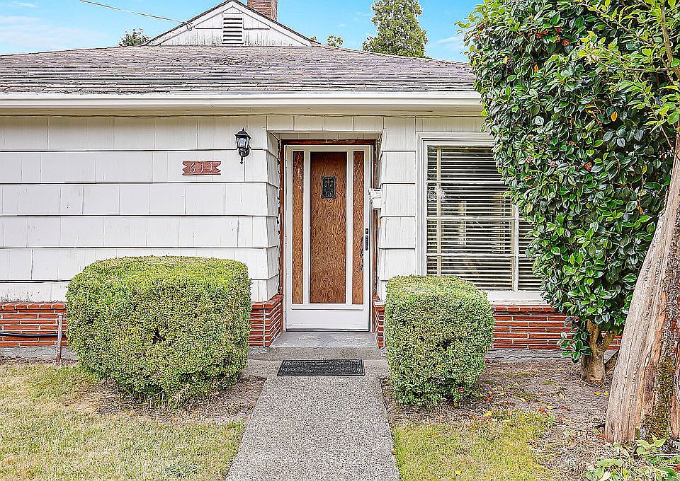 611 NW 14th St Corvallis OR Zillow