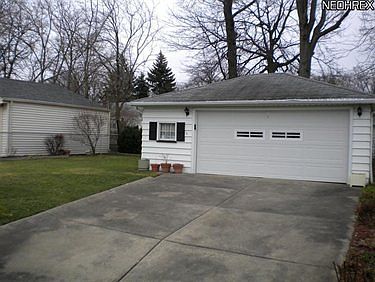 3rd image of 5413 E 139th St