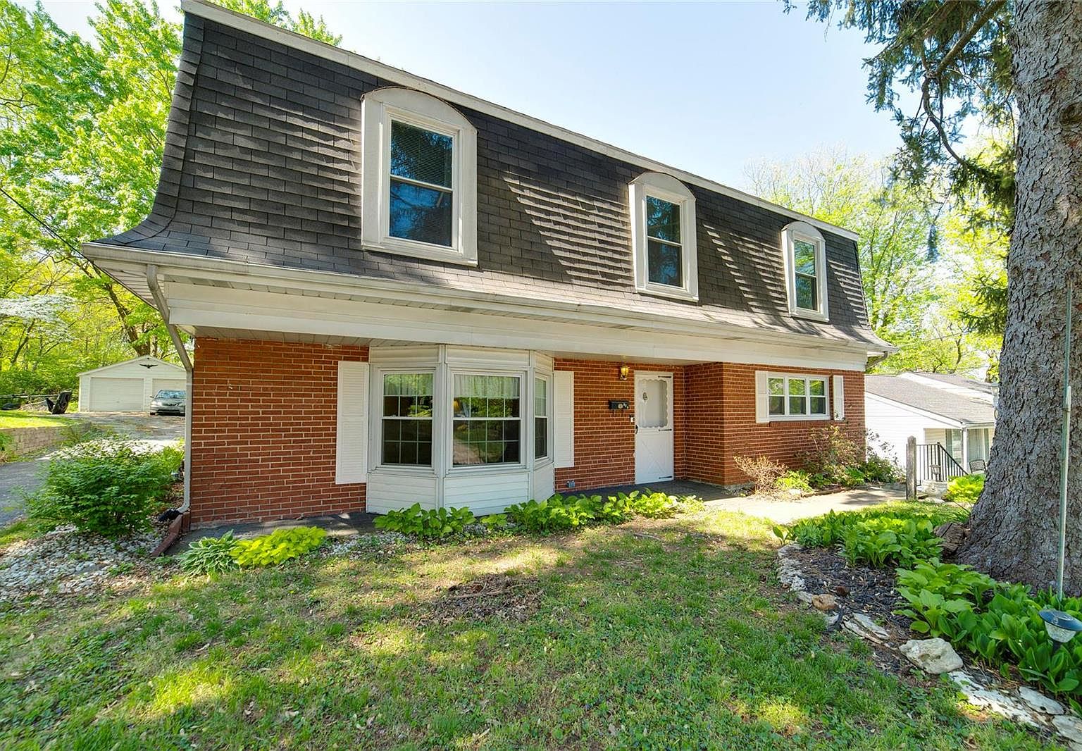 960 Washington St, Florissant, MO 63031 | Zillow