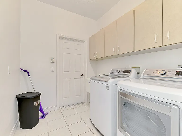 915 Park Place Dr — Photo 14