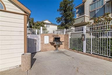 5th image of 11150 Glenoaks Blvd Unit 35