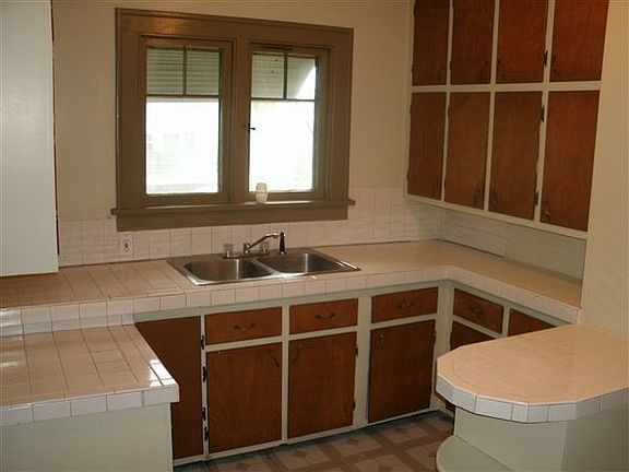 Ample cabinet space