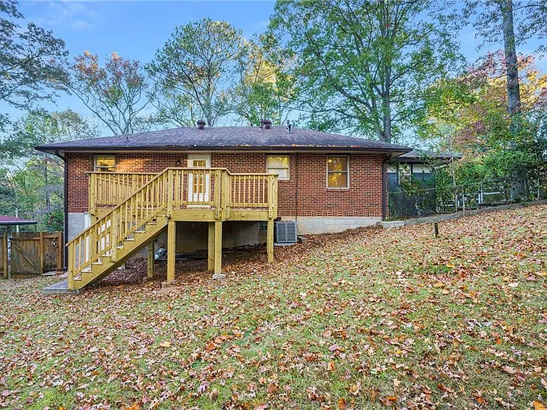 436 Grady Pl — Photo 9