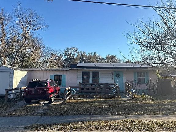 2nd image of 1208 Cherry Ln