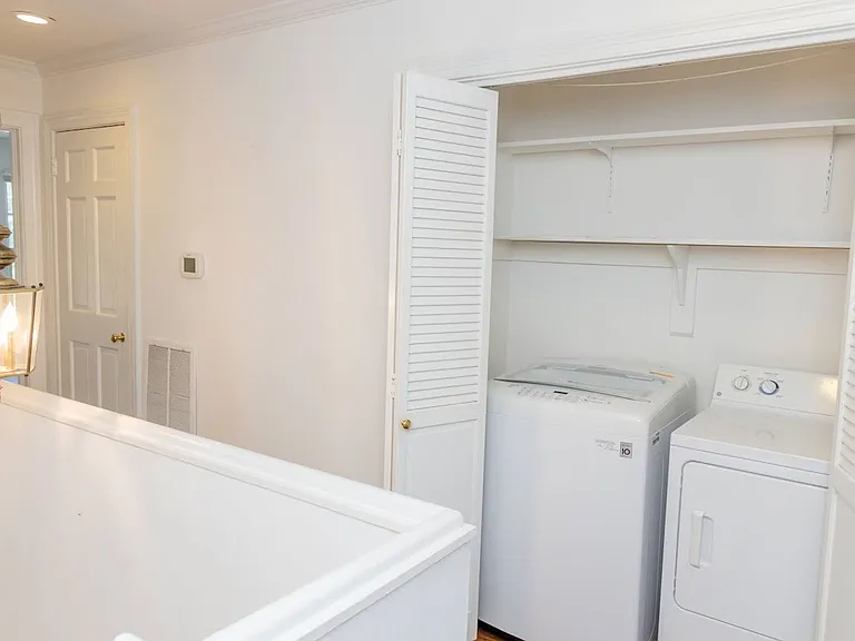 817 Botetourt Gdns — Photo 27