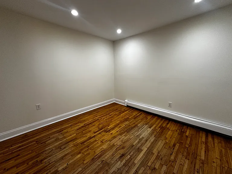 305 Princeton St #1 — Photo 6